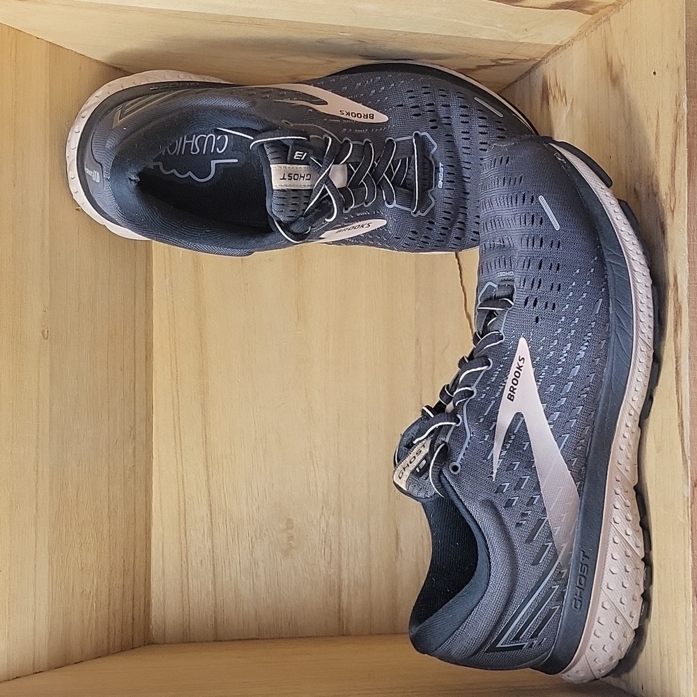 Brooks Ghost 13 Womens Shoes Sneakers Running Gray And Pink